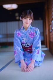 華