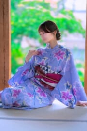 華